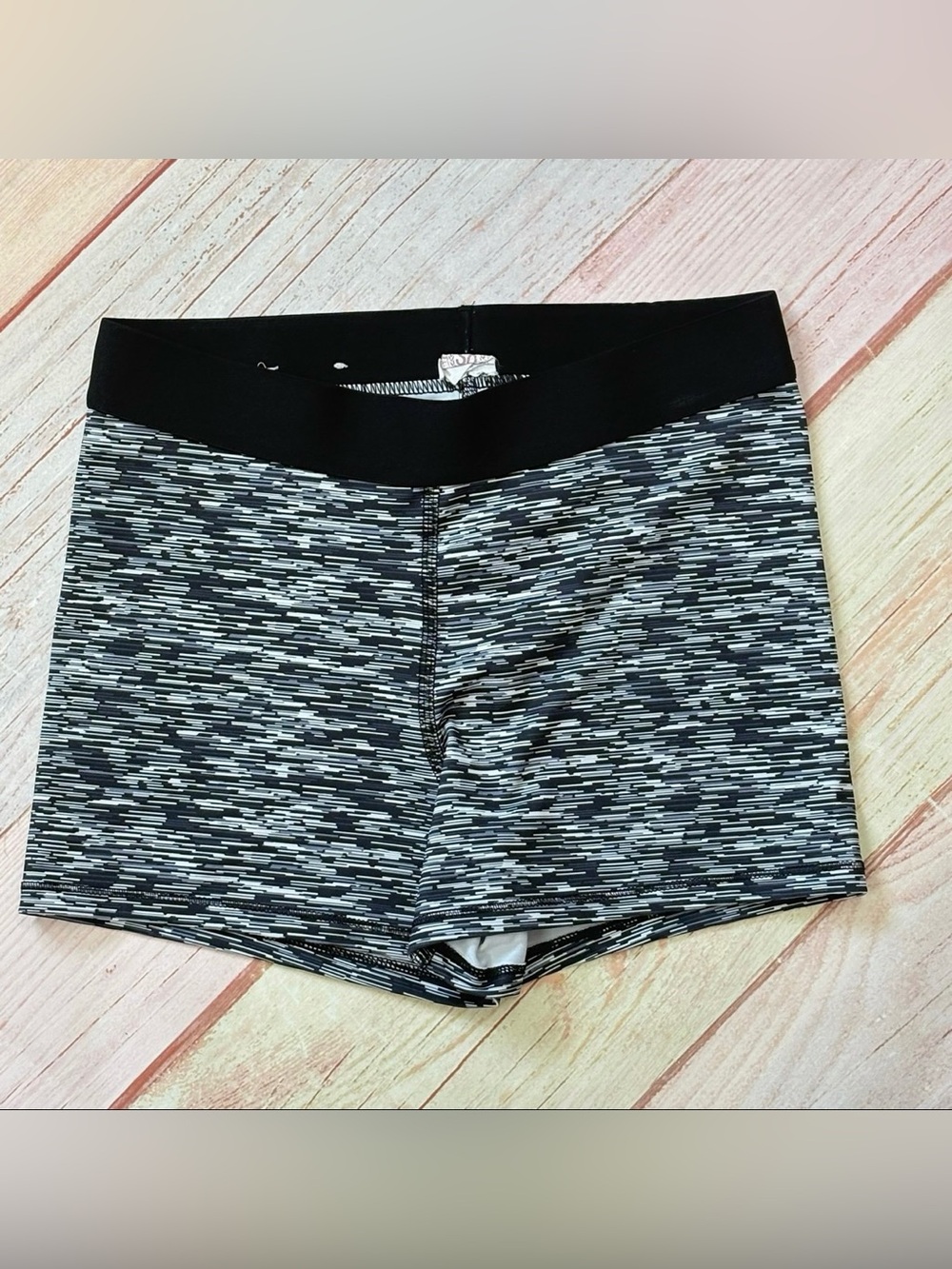 SO Women's Space-Dye Compression Volleyball and Gym Shorts Size Small